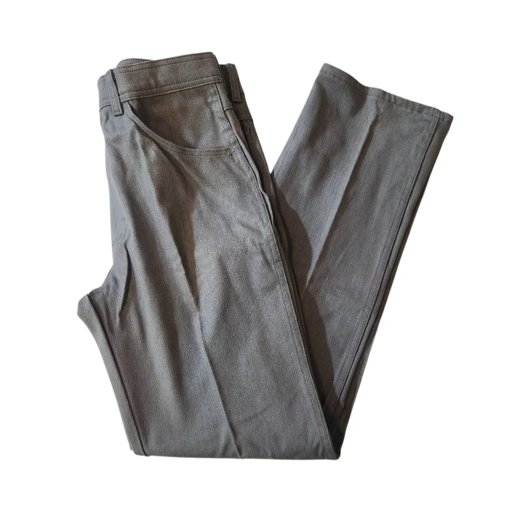 Gray Wrangler Reserve Flex-Fit Straight-Leg‎ Pants Size 33x32